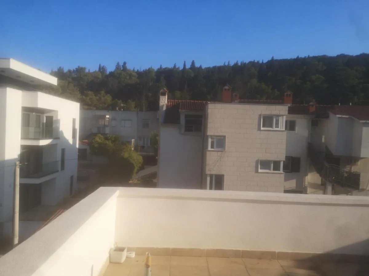 Apartment Double Room With Shared Bathroom Split